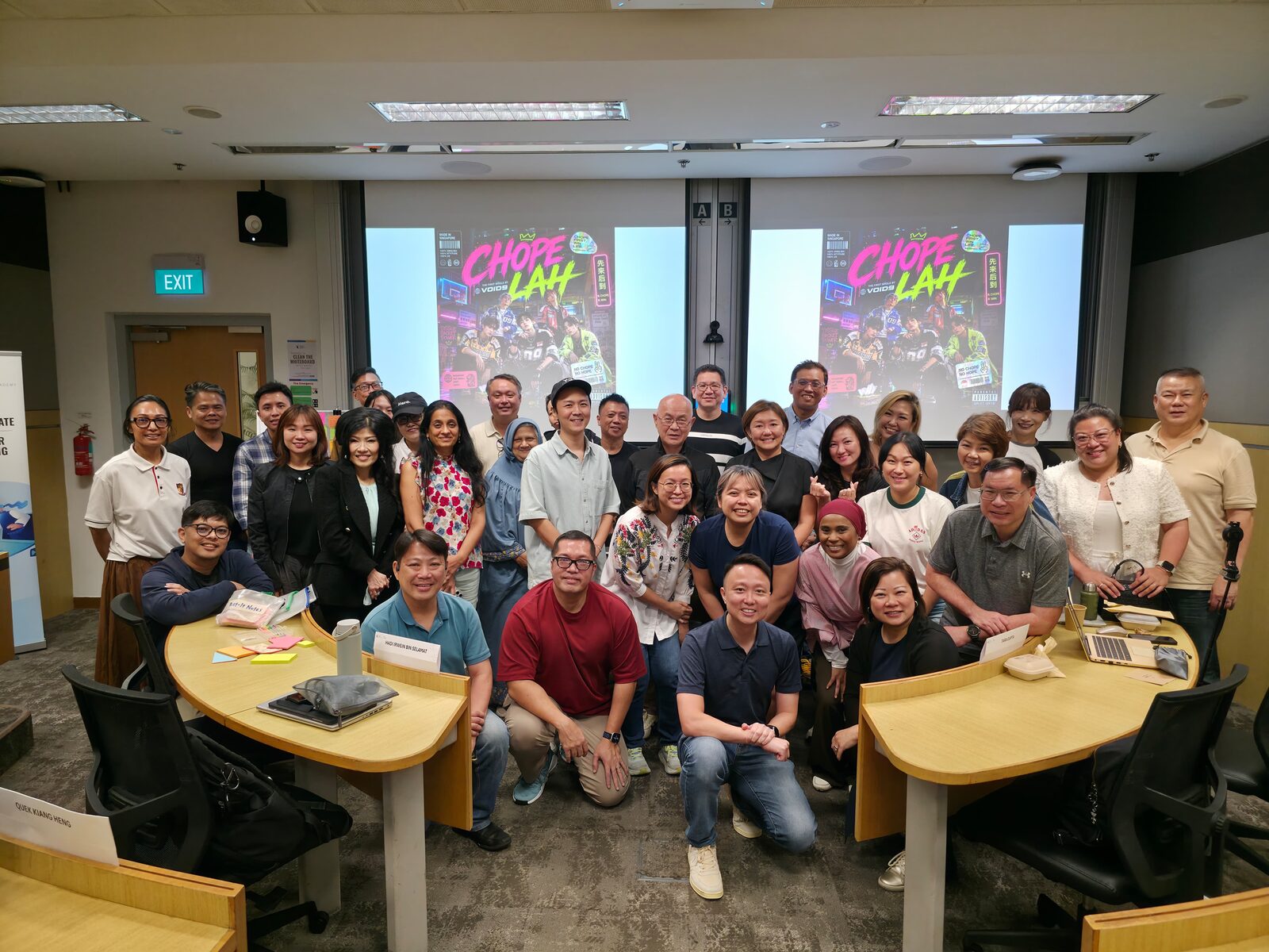 Keith Teo with the full SMU Academy GenAI for Digital Marketing Intake 5 cohort on their final day in Singapore